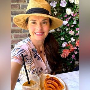 Meet your Posher, Vanessa